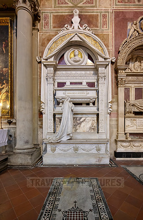 tomb of Gioachino Rossini, interior shot of Santa Croce