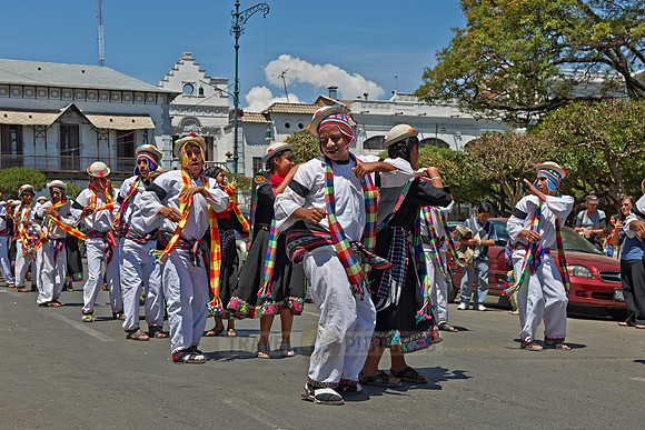 indigenous people dancing