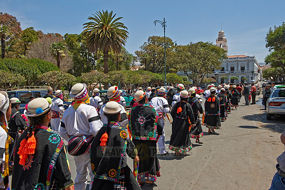indigenous people dancing
