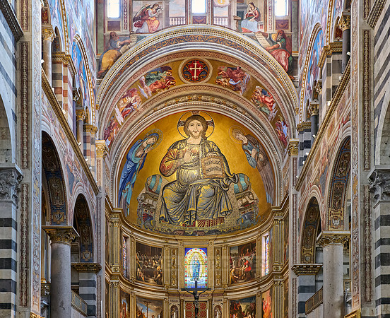 interior shot of Pisa Cathedral