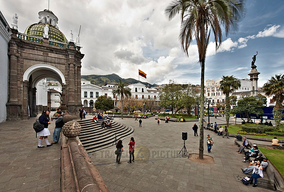 Metropolitan cathedral and independance square