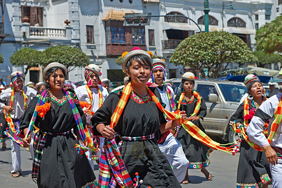 indigenous people dancing