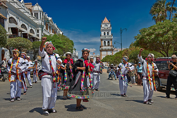 indigenous people dancing