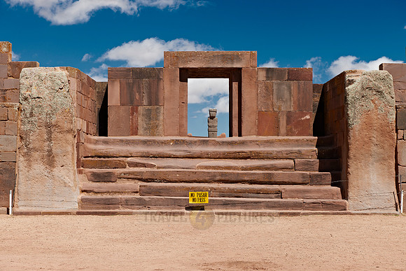 main entrance of Kalasasaya temple