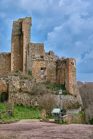 fortress Rocca Aldobrandesca, Sovana