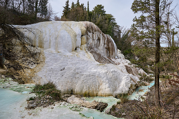 The White Whale, Bagni San Filippo
