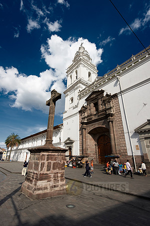 Santo Domingo, Monastery and Church and Plaza