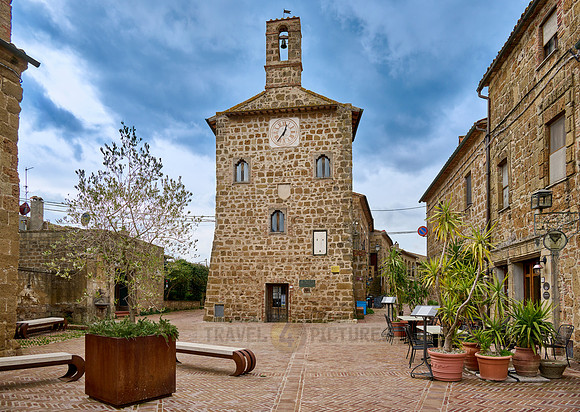 Palazzo Comunale or Palazzo del Archivio, Piazza del Pretorio, Sovana