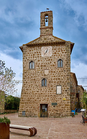 Palazzo Comunale or Palazzo del Archivio, Piazza del Pretorio, Sovana