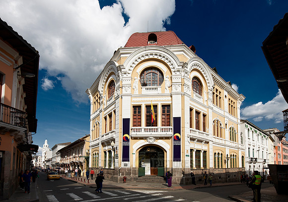 historical colonial buildings