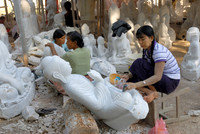 Workshop Buddha Statues, carving in marble