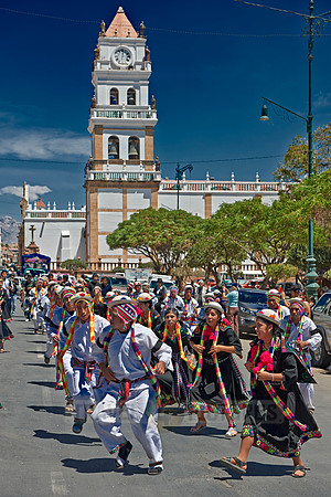 indigenous people dancing