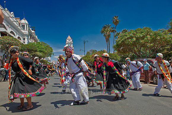 indigenous people dancing