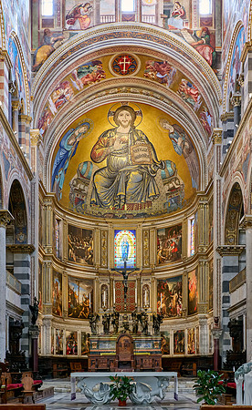 interior shot of Pisa Cathedral