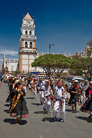 indigenous people dancing