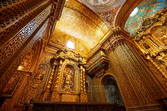 interior of golden designed Compania de jesus church