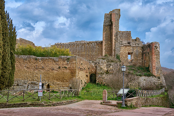 fortress Rocca Aldobrandesca, Sovana