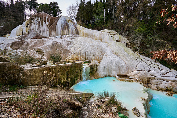 The White Whale, Bagni San Filippo