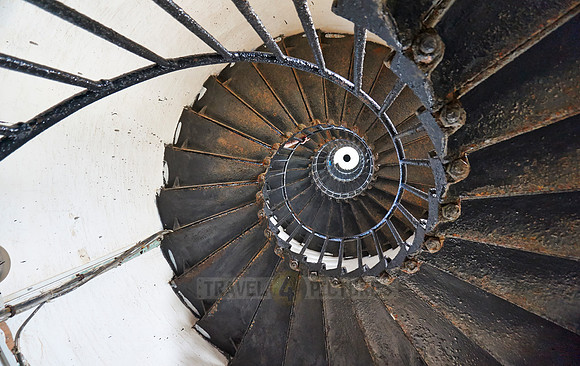 circular stair in lighthouse on Daedalus Reef