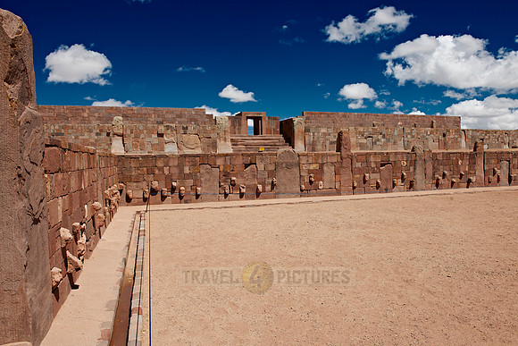Templete Semi-Subterraneo