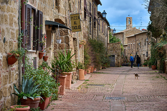historical road Via del Duomo thru Sovana