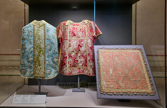 interior shot in Museo dell'Opera del Duomo, Pisa