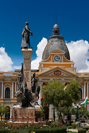 statue of president and parliament building