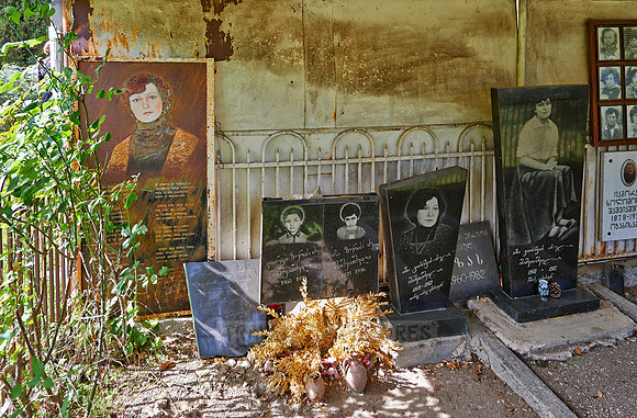 typical Georgian graveyard near Telavi