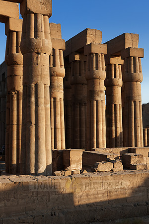 hypostle hall with closed papyrus columns