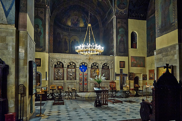 interior shot of Sioni Cathedral