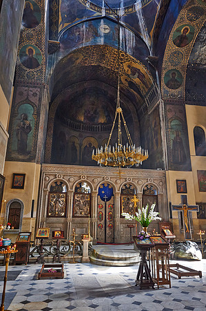 interior shot of Sioni Cathedral