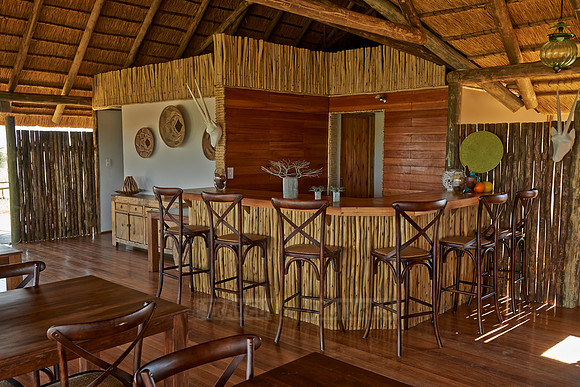 main building of Rooiputs Lodge