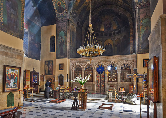 interior shot of Sioni Cathedral