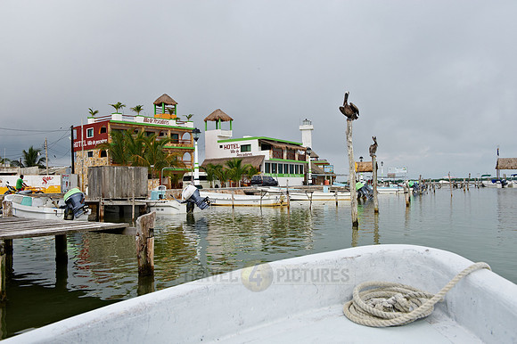 village Rio Lagartos