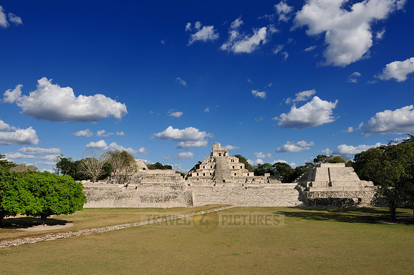 pyramids of Mayasite Edzna
