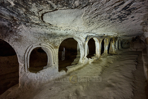 cave dwellings in Keslik Monastery