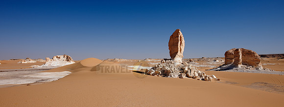 white desert at el Agabat