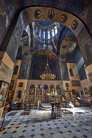 interior shot of Sioni Cathedral