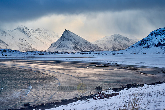 winter landscape with sea and mountains at Sandbotnen, Lofoten
