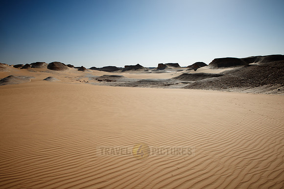 desert landscape near Oasis Dakhla