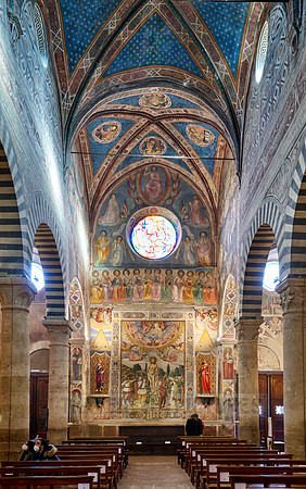 Innenaufnahme mit Fresken der Duomo di Santa Maria Assunta, San Gimignano  | The interior of the Collegiata di Santa Maria Assunta. Duomo Cathedral,  San Gimignano|