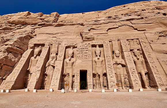 Hathor-temple of Nefertari