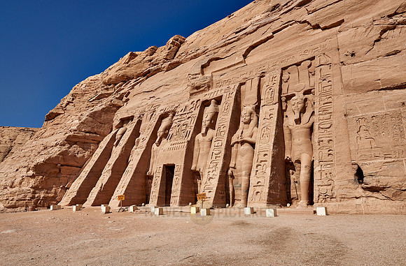 Hathor-temple of Nefertari