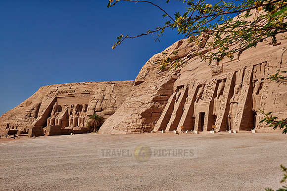 temple of Nefertari and Great Temple of Ramesses II