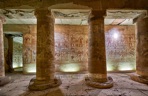 room with columns in Temple of Seti I