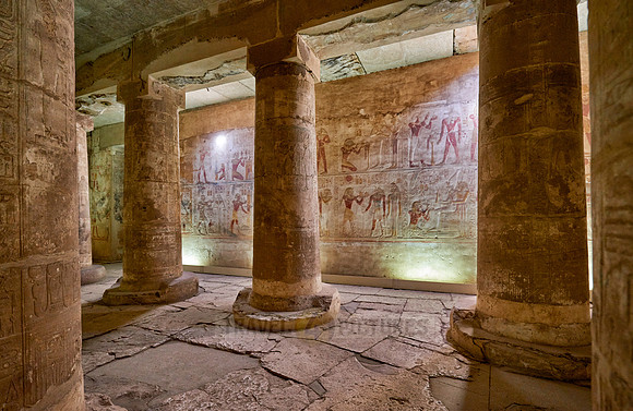 room with columns in Temple of Seti I