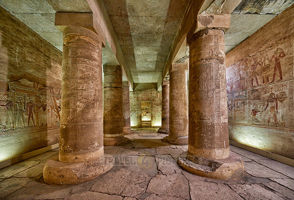 room with columns in Temple of Seti I
