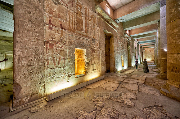 interior shot of Temple of Seti I