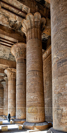 columns of the Pronaos or outer Hypostal hall