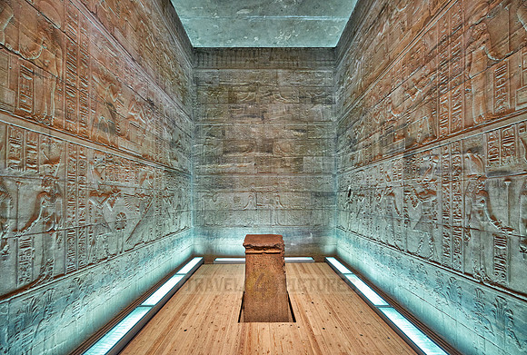 Isis-Altar inside Naos